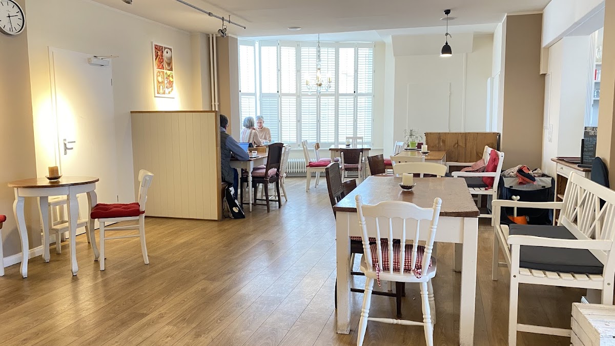 Caros Konditorei Und Café